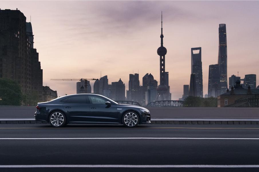 3.0v6全时四驱空气悬挂车型,全系空气悬架6种排量轿跑