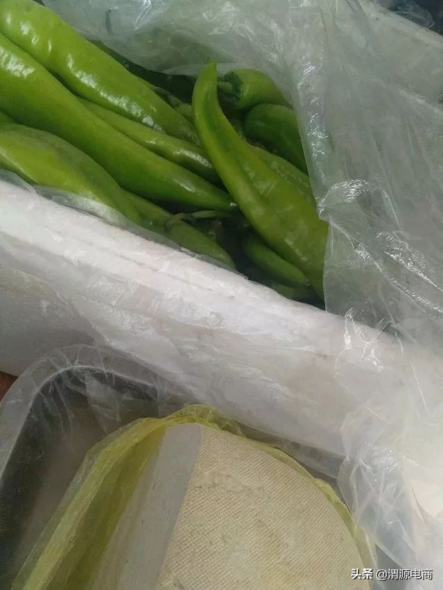 家门口的便利交通,家门口的便利店为我们带来了便利