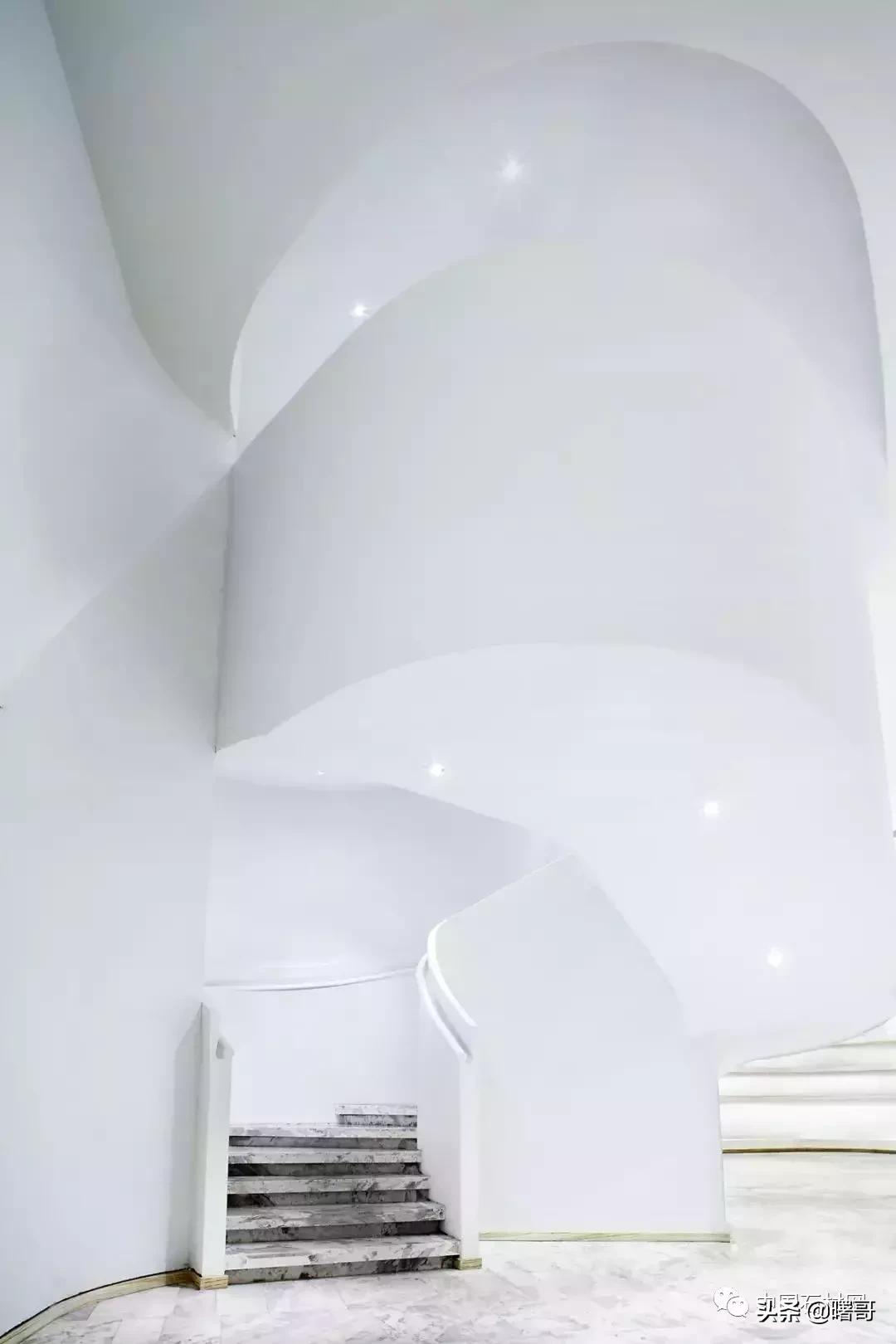 门店大理石楼梯效果图,轻奢大理石楼梯