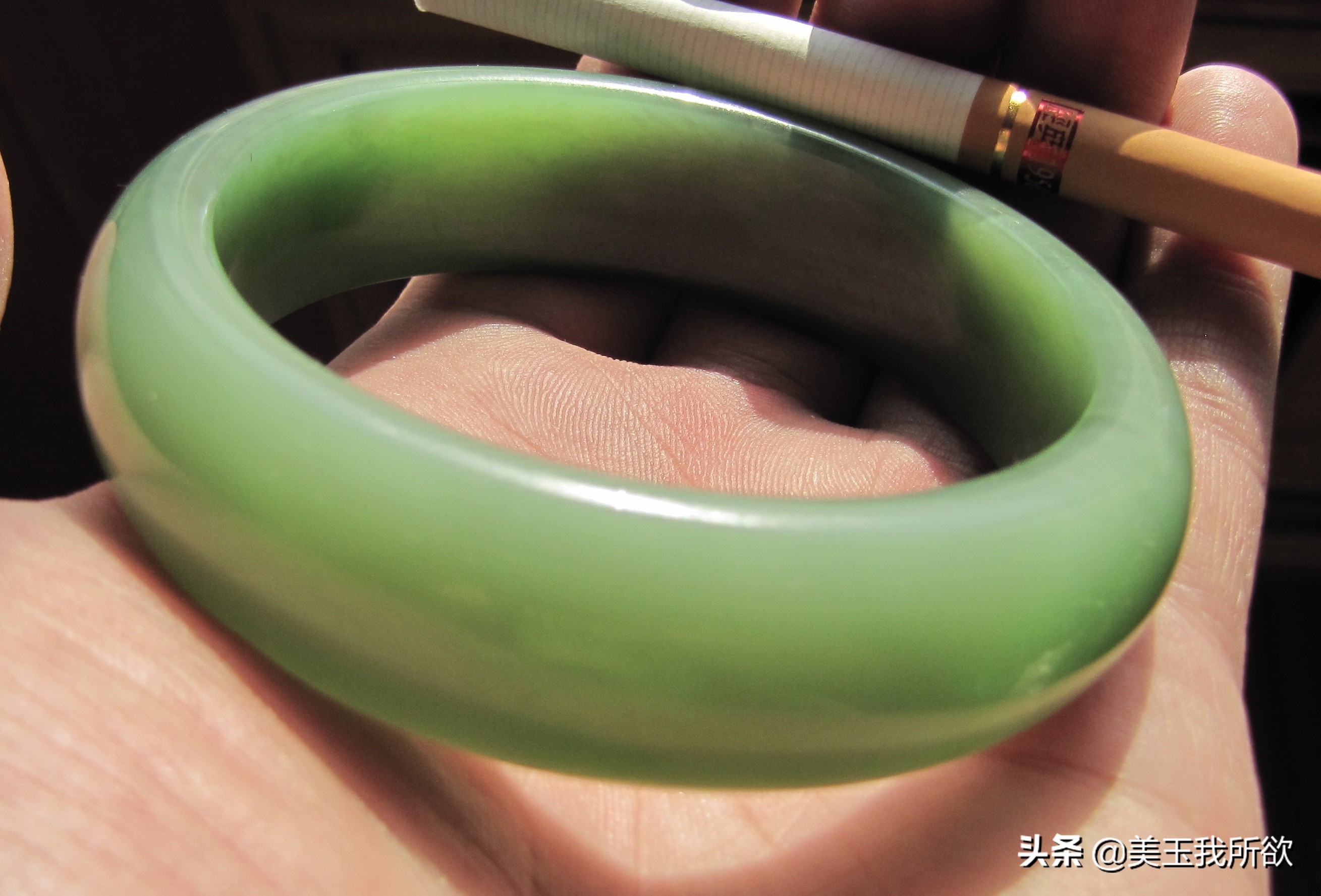 和田玉碧玉多色的手镯图片,和田玉手镯青玉图片