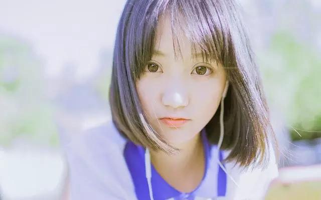 不打扮也漂亮的星座女前十名,长得美各种风格都能驾驭的星座女