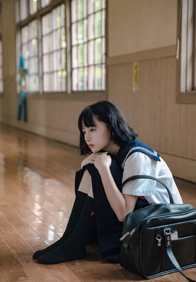 拍照时好看的pose,拍照必备100个pose