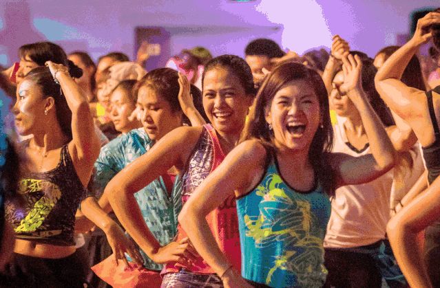 新网红夜市、鬼魅城堡、荧光夜跑…爱折腾的购物中心都这样做活动