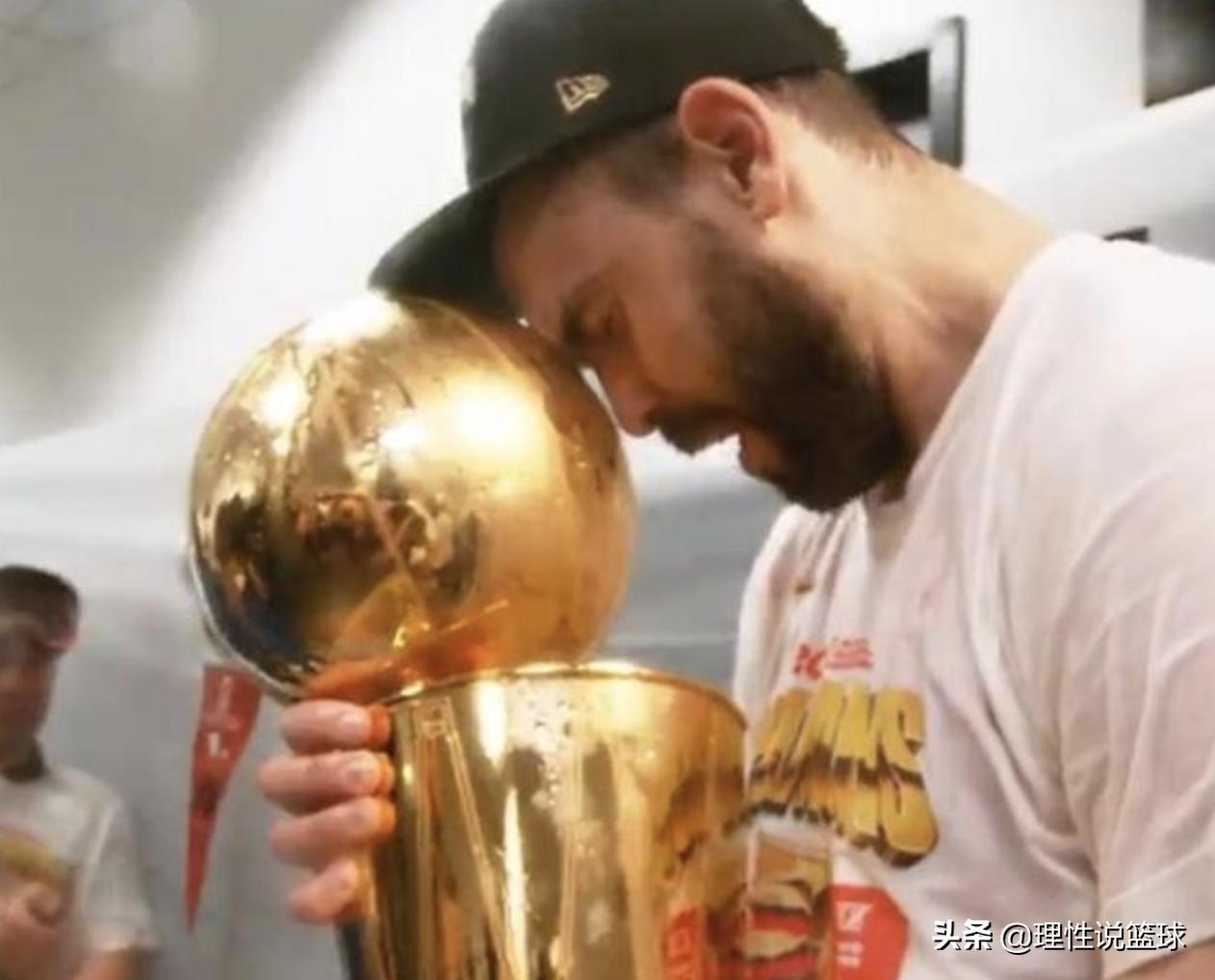 大白熊巅峰时期集锦,攻防俱佳的足球