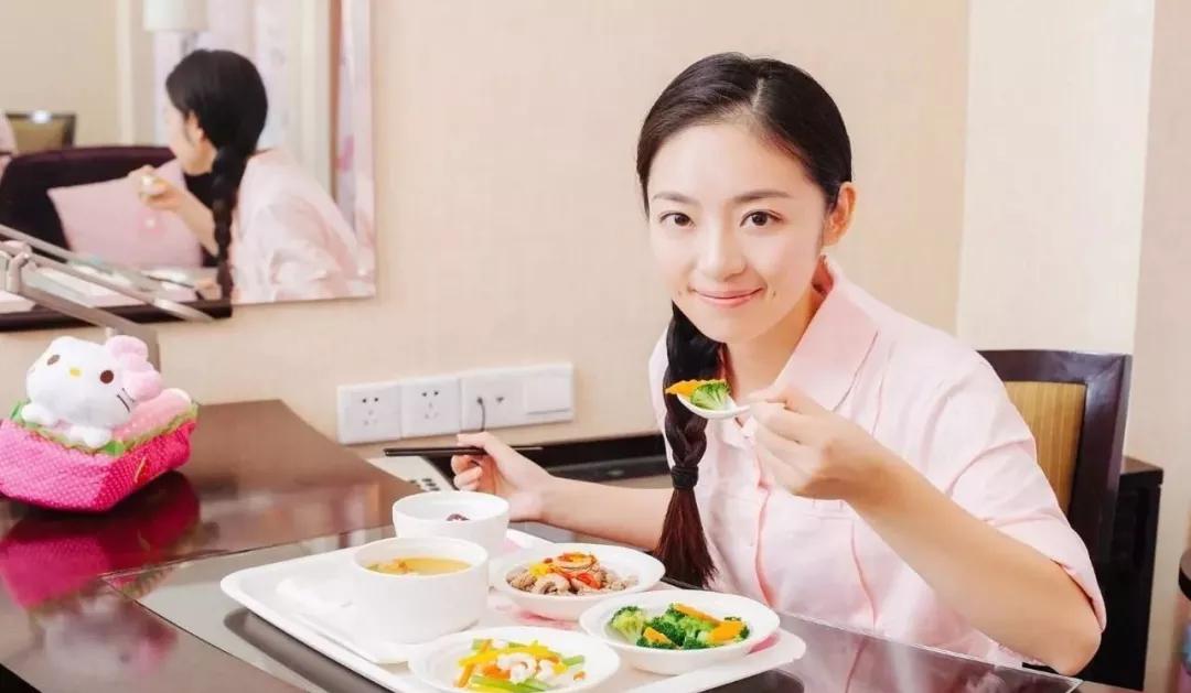 产后50天撕裂伤口还痛是怎么回事,顺产后月子里怎么恢复