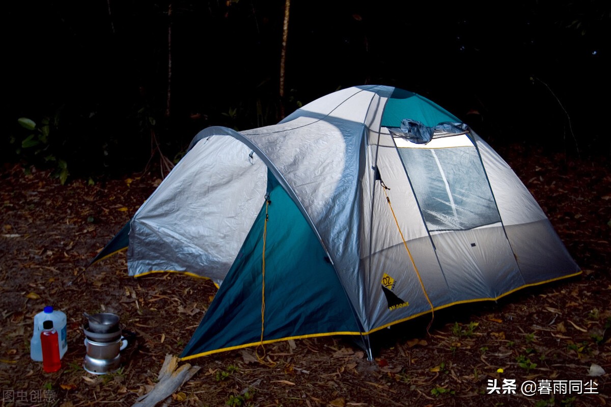 野外露营手机怎么充电,户外露营帐篷如何给手机充电