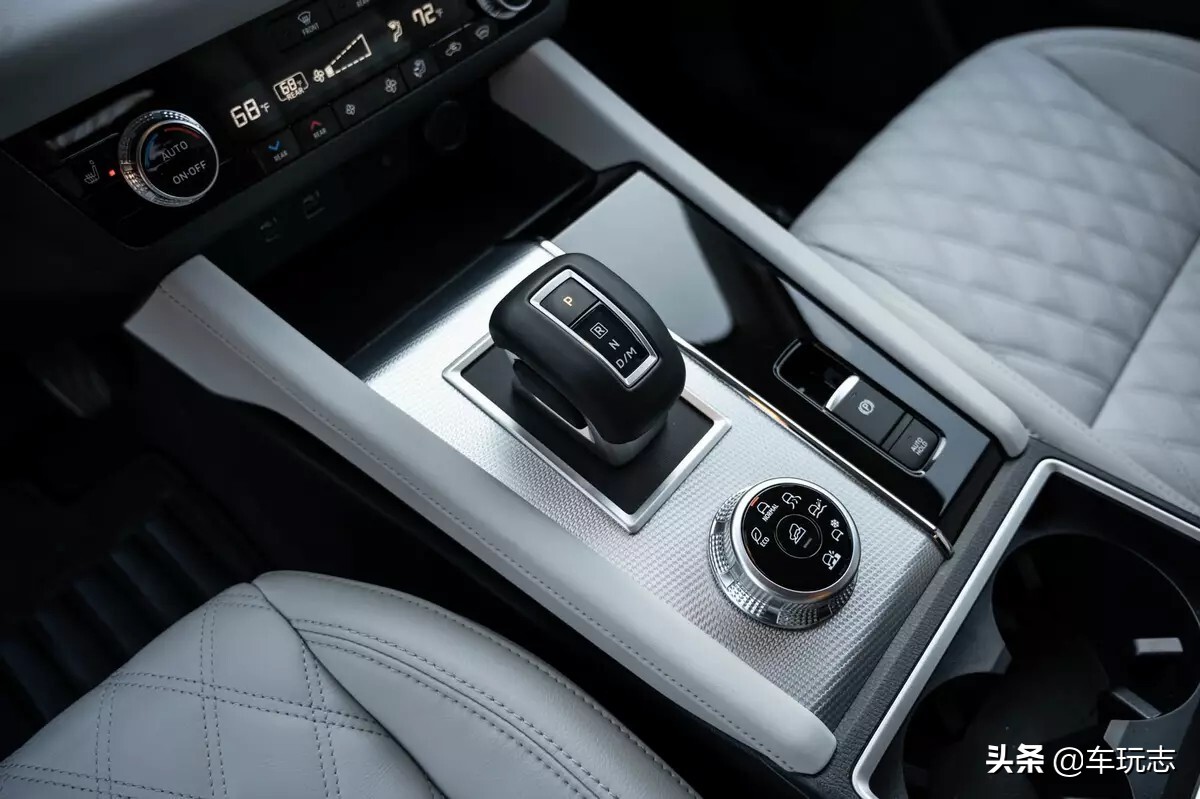 2021款三菱欧蓝德改款后,2020款三菱欧蓝德有哪些改变