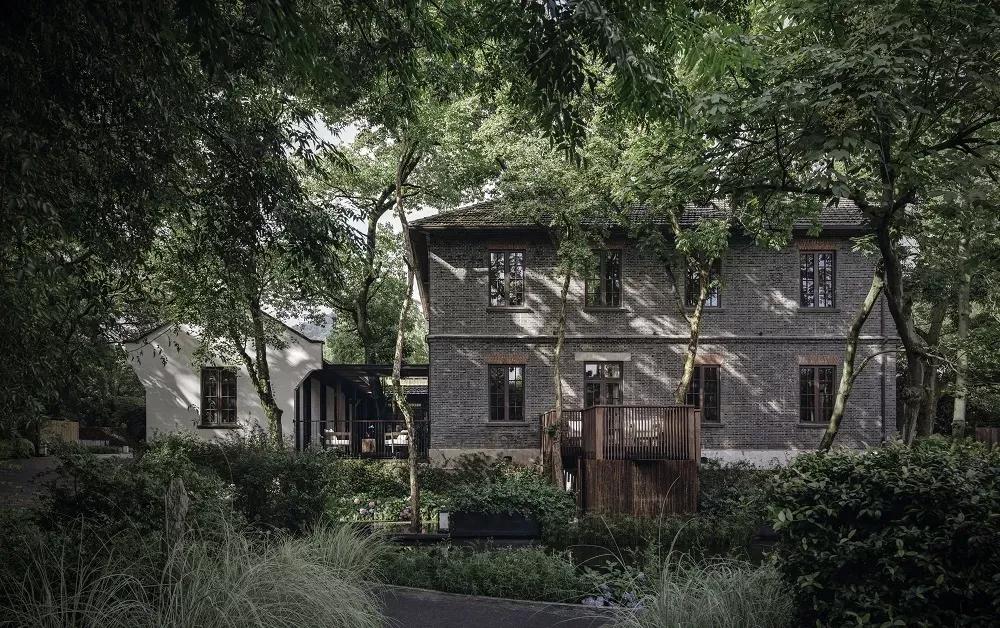 西湖边的传奇山庄，开业登顶“杭州最贵酒店”，旧址重生yyds