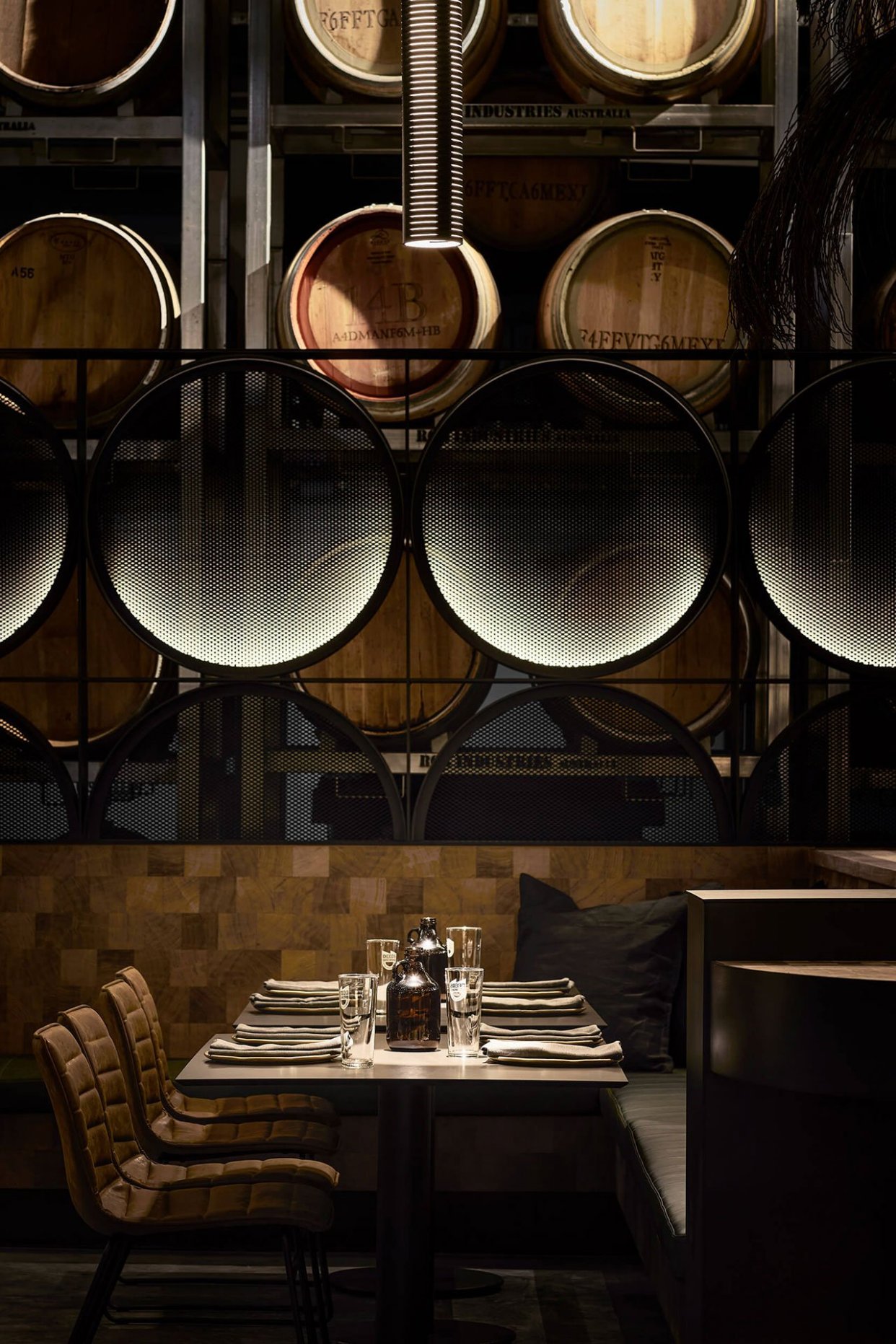 冷酷俊朗的工业风啤酒厂