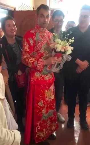 婚礼堵门活跃气氛的游戏,婚礼堵门游戏一般挑几个