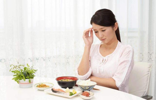 月子到底去月子中心还是请月嫂,坐月子是去月子中心还是月嫂好