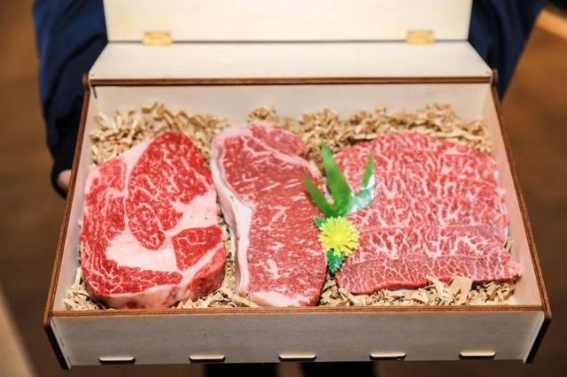 嗲！踏入“宝藏超市”，1秒解锁魔都最in年货指南！