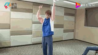 他泰最会跳舞的人：小地球人间扳手滚宝蹦迪小王子