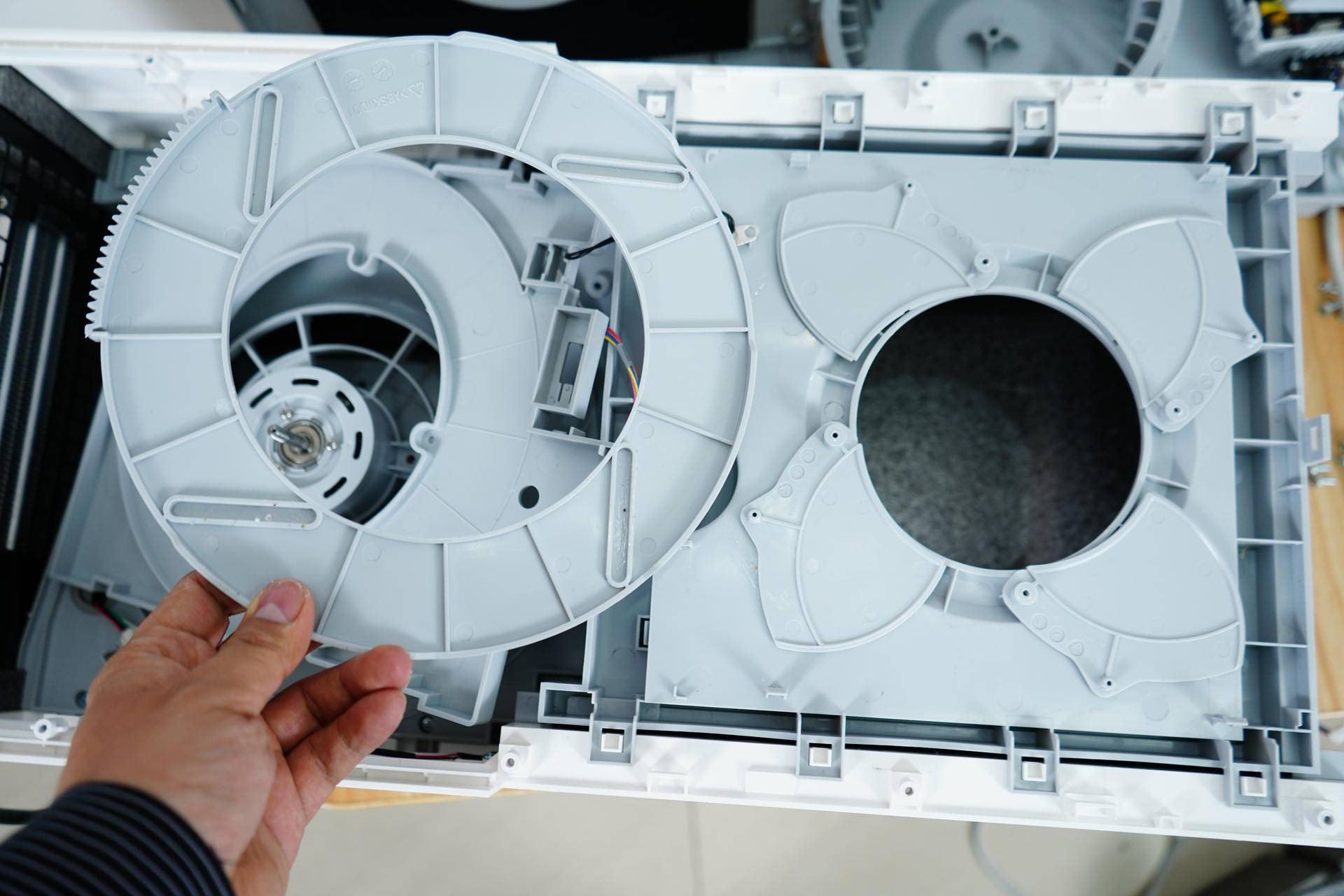 细分产品线还是市场需求——小米A1新风机,我们拆个透彻操作