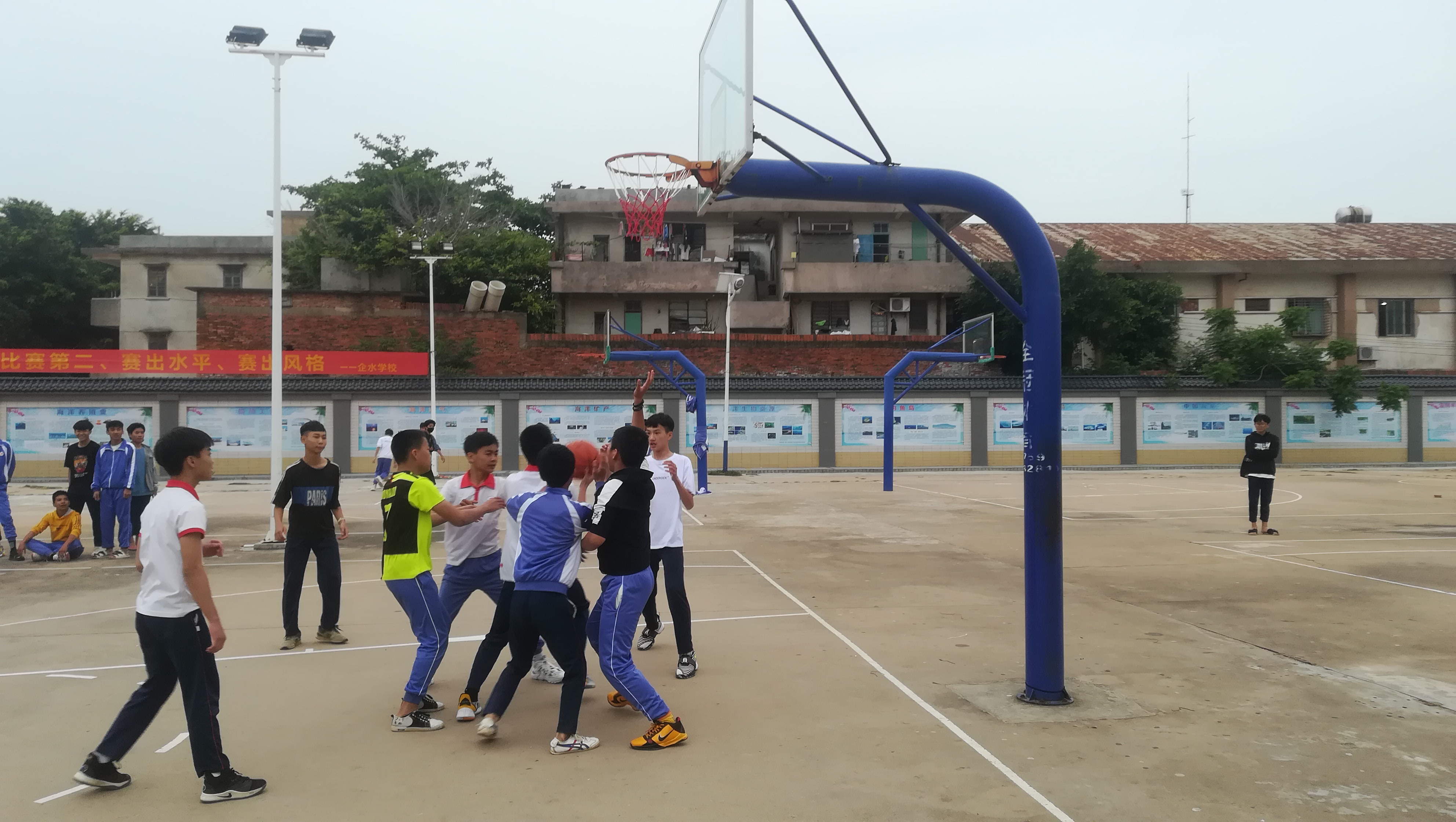 雷州企水篮球队,雷州八中2019年新生杯篮球比赛