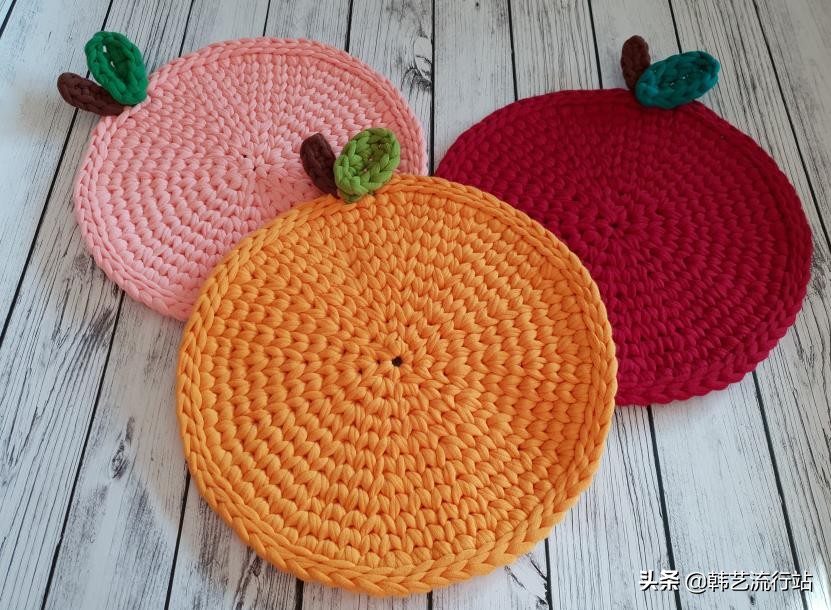 漂亮的钩针饰品,钩针小饰品教程图解