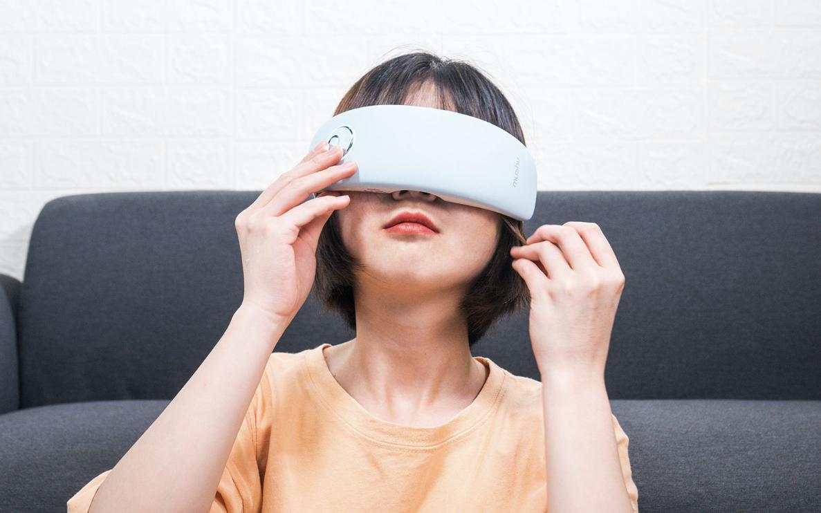 别再盲买花王眼罩，它会喷SPA蒸汽，戴上失眠都好了