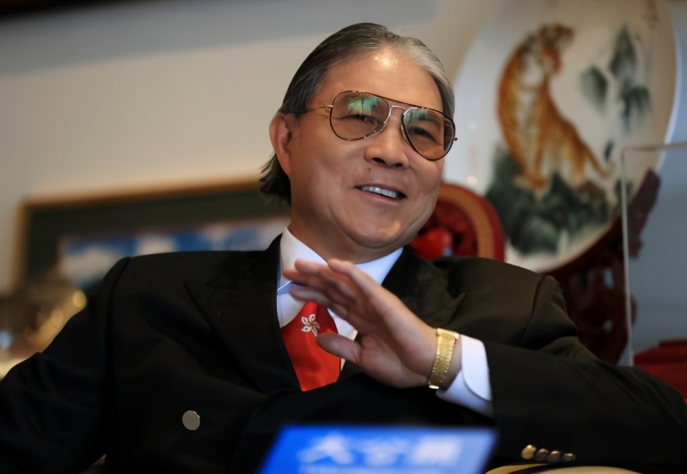 郭晶晶和霍启刚是门当户对吗,郭晶晶下嫁霍家谁说的