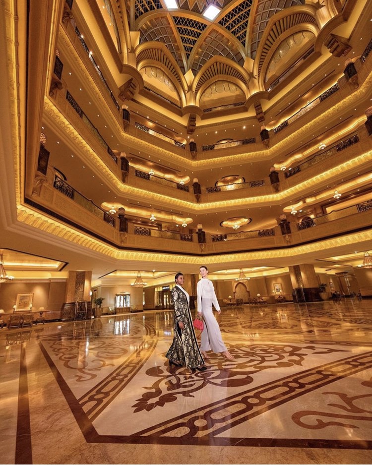 世界唯一8星级宾馆,最梦幻浪漫野奢酒店