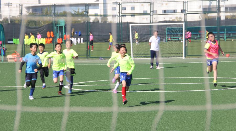 芳草地国际学校昆明西山区,昆明芳草地足球学校