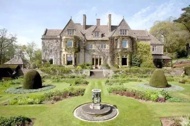 足球巨星c罗的别墅,梅西豪宅c罗豪宅