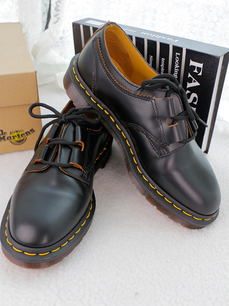 棕黄色面包鞋怎么搭配好看,漂亮女人洋气鞋教程