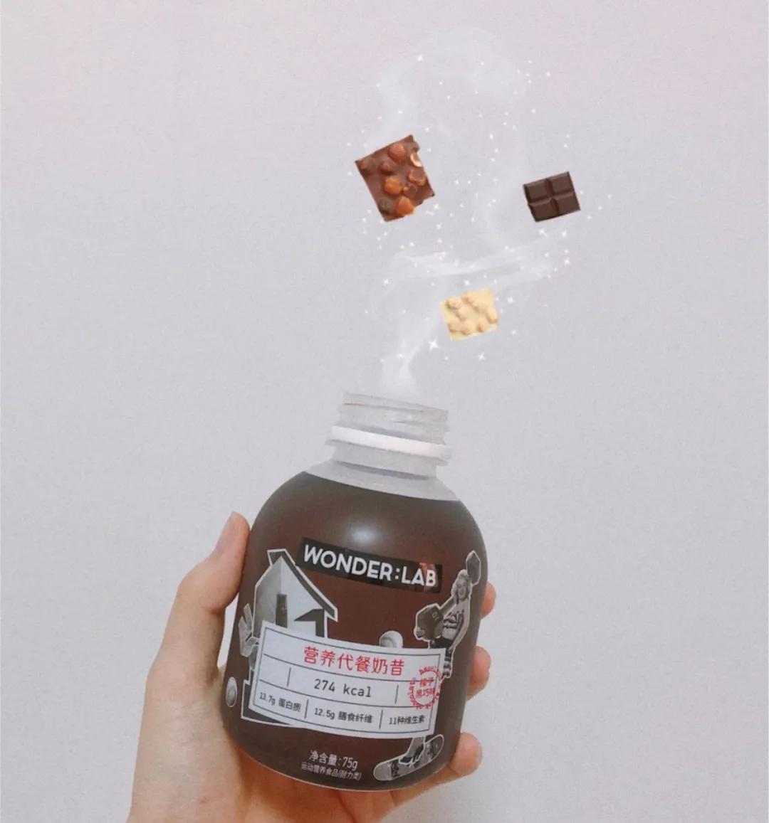 我突袭了同事的包包和办公桌,竟然扒出了这么多秘密