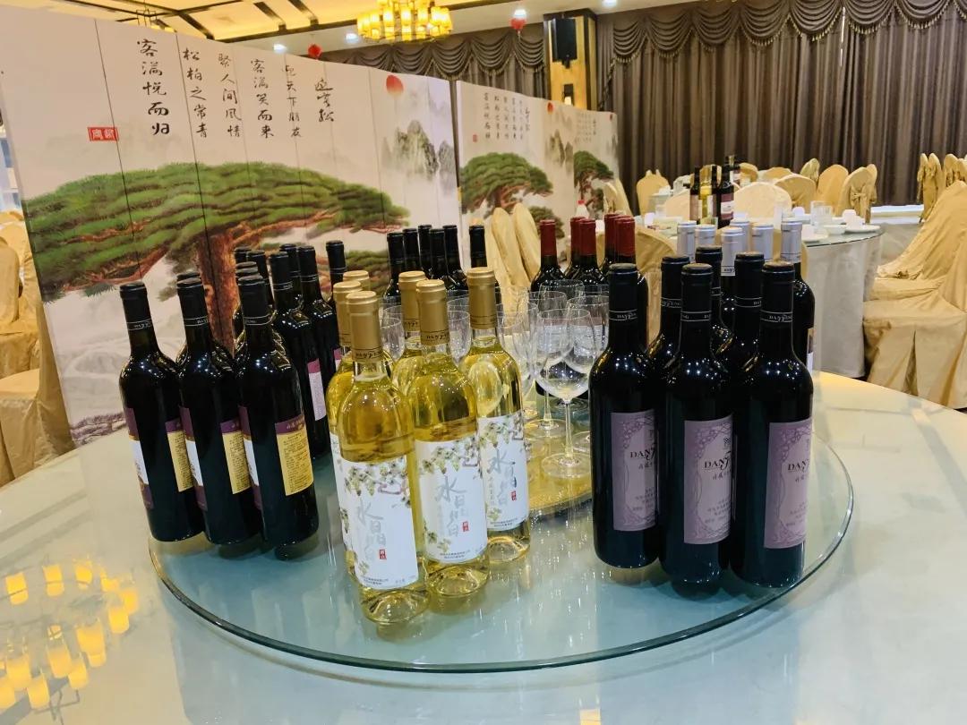 渭南丹凤葡萄酒厂新闻报道,西安客户来考察