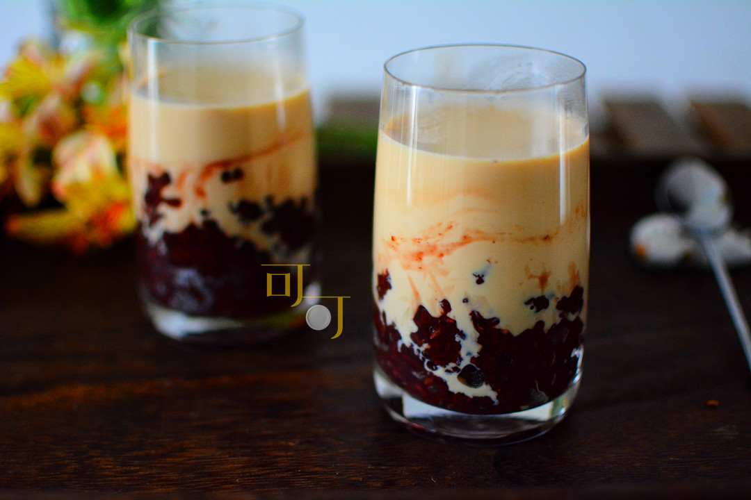 夏天最火的奶茶制作,夏天很热做一杯冰的奶茶怎么做