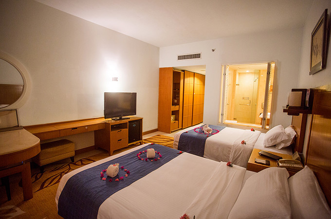 去三亚旅游带泳衣,三亚免税店附近旅游攻略