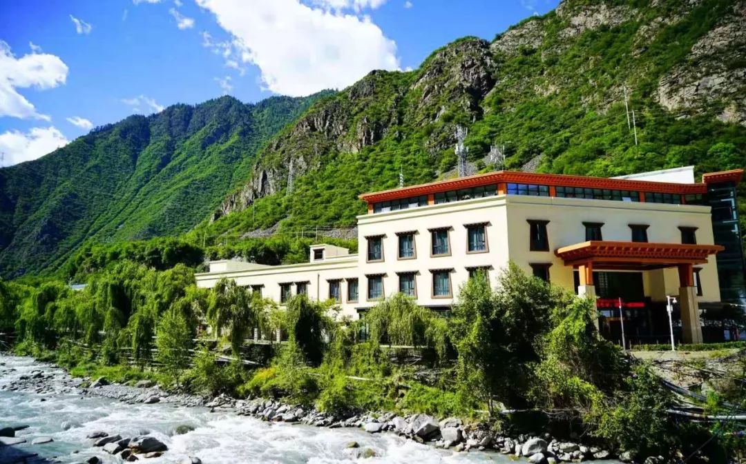 去古尔沟怎么玩,古尔沟看雪山泡温泉