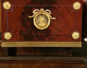 看完这些处处是机关的家具,才知道小时候的文具盒是这么来的