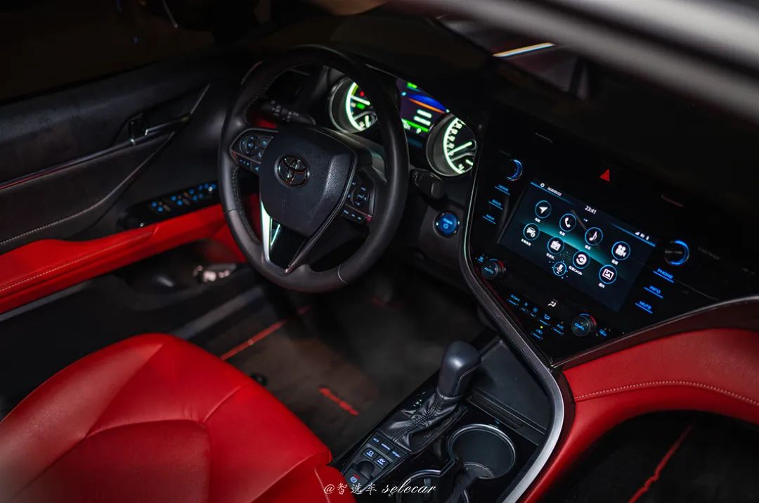 试乘试驾怎样可以吸引客户,试驾新一代凯美瑞双擎