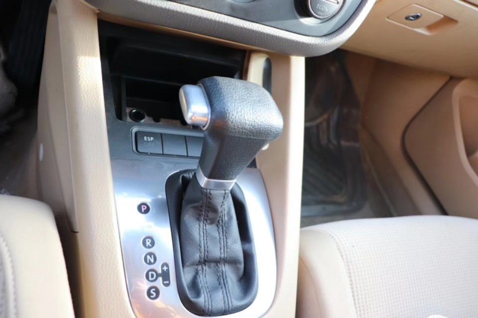 二手车大众速腾最好的一款,二手车推荐1-2万捷达速腾