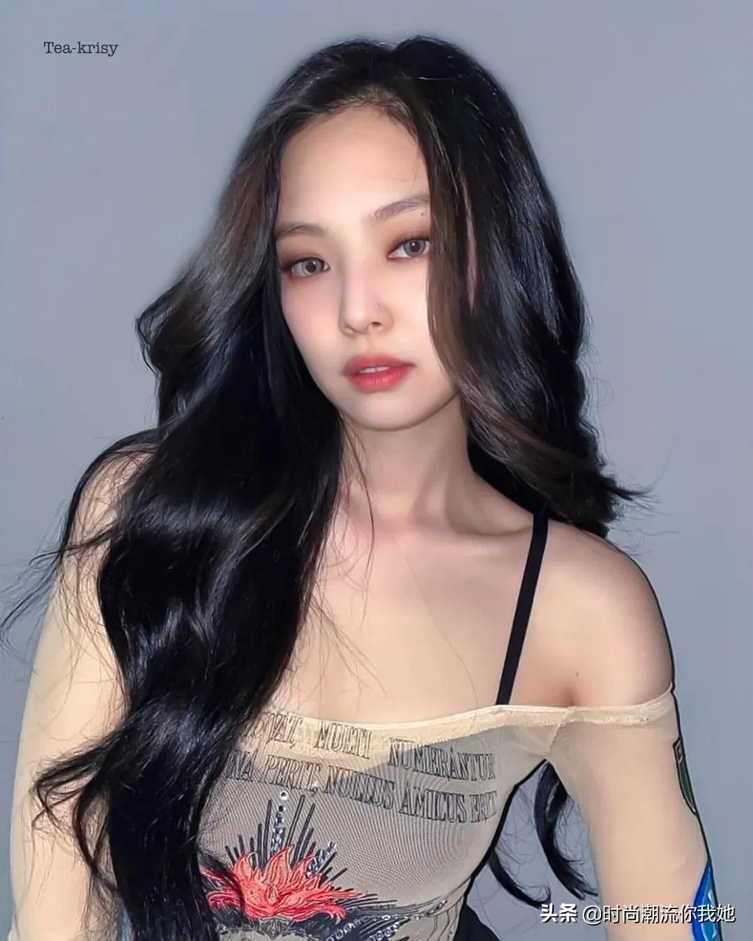 初秋最流行的全头烫,酷女孩初秋发型