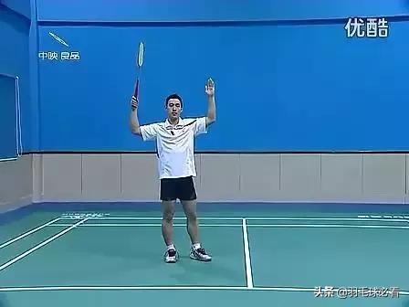 羽毛球高远球的打法和技巧,羽毛球高远球教学视频惠教授