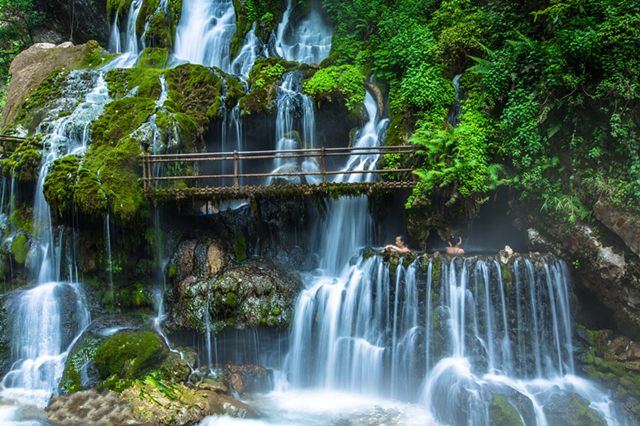汤池温泉哪家硫磺含量高,宜良汤池硫磺温泉