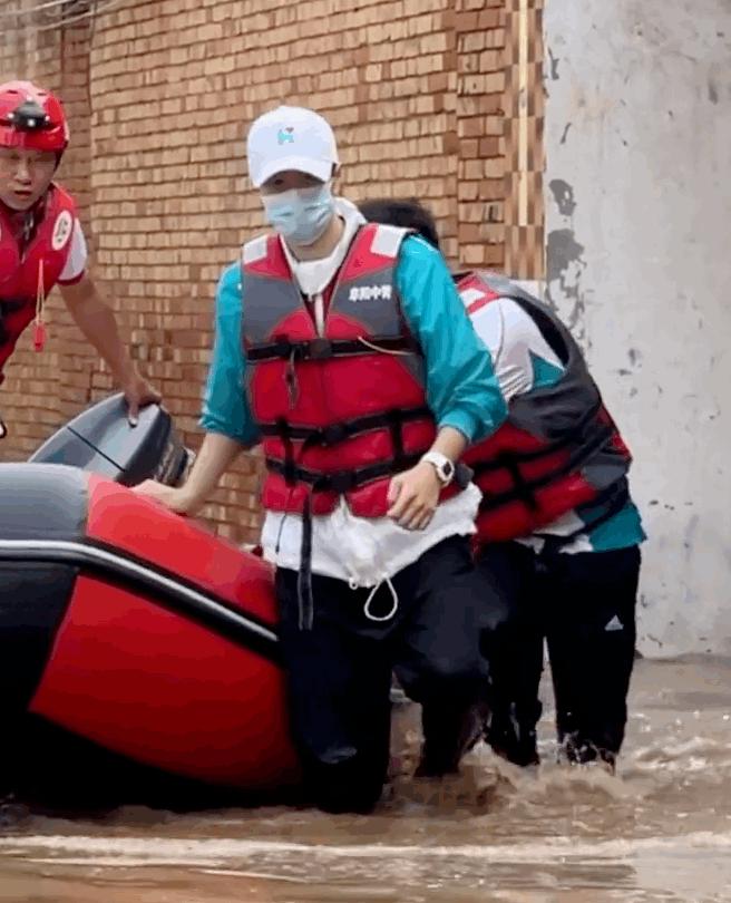 韩红王一博占用救生艇了吗,韩红和王一博唱的歌