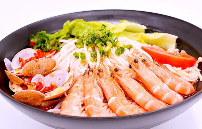 花甲粉吃的很美味,鲜辣爽口花甲粉