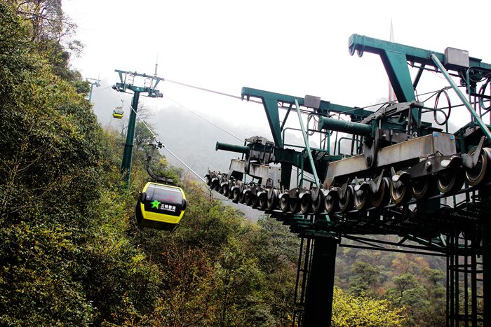 雨中的梵净山景色,烟雨梵净山
