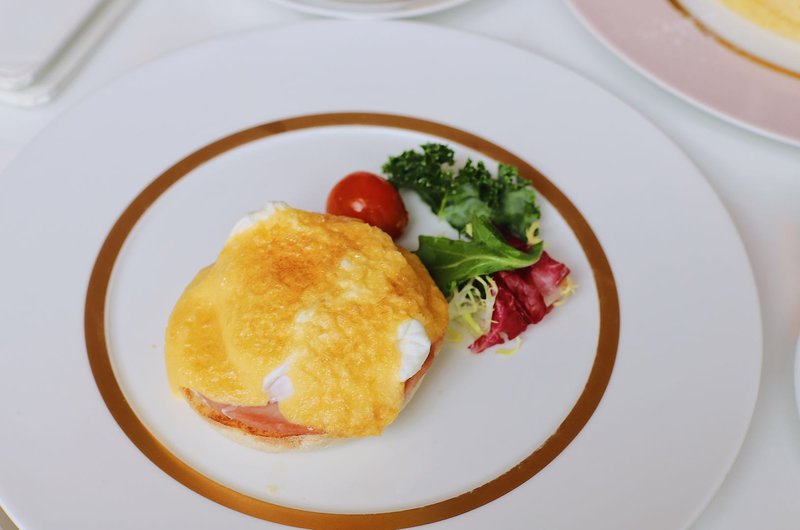 住进这座香港潮牌酒店，像是完成了一趟艺术旅行