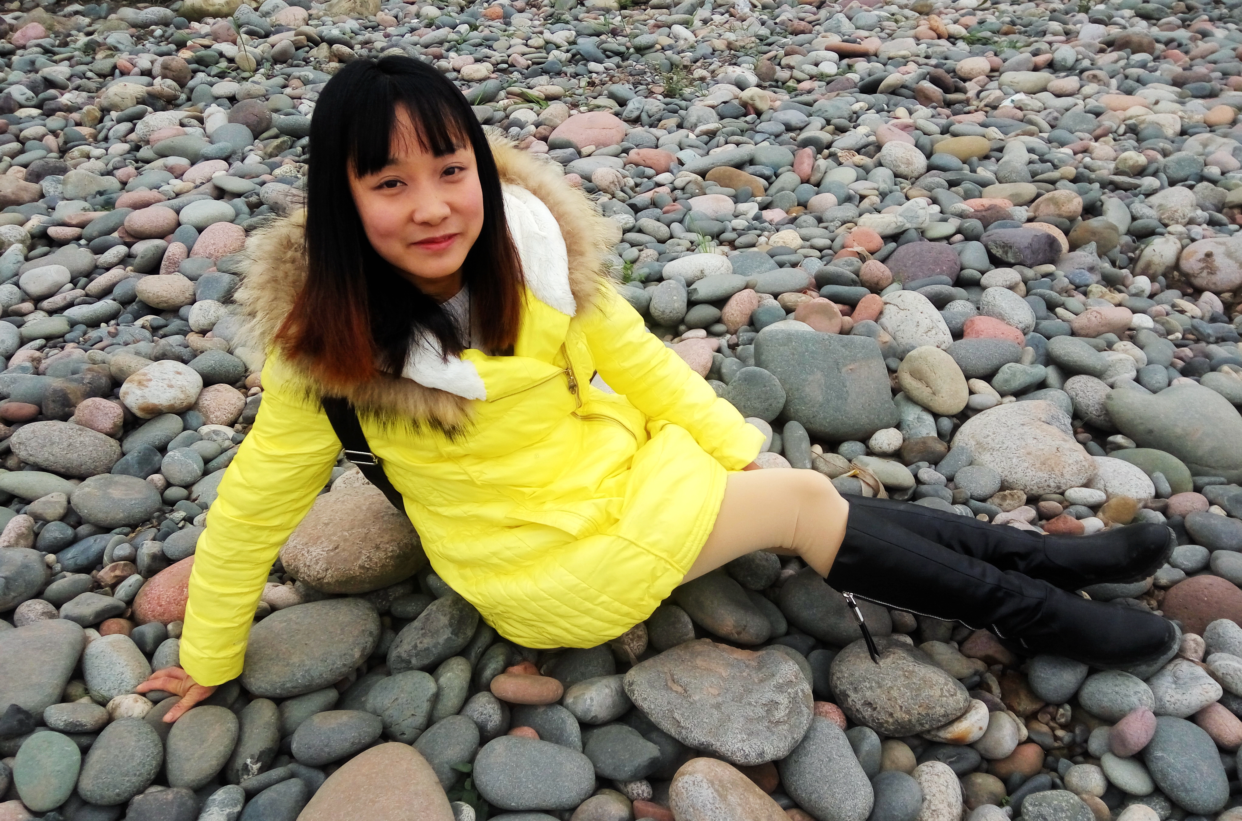 四川洪雅：这个“黑妹”不简单年纪轻轻当老板