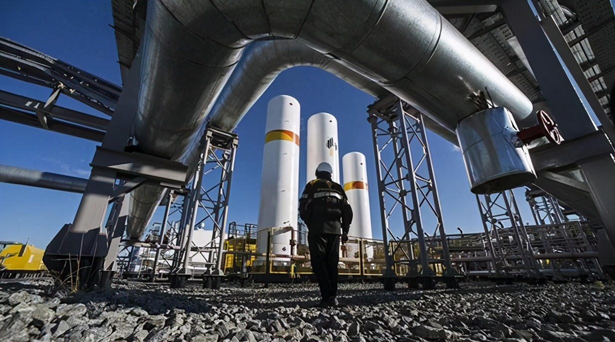 中国购俄罗斯石油按什么价格 (俄罗斯石油也是用美元结算吗)