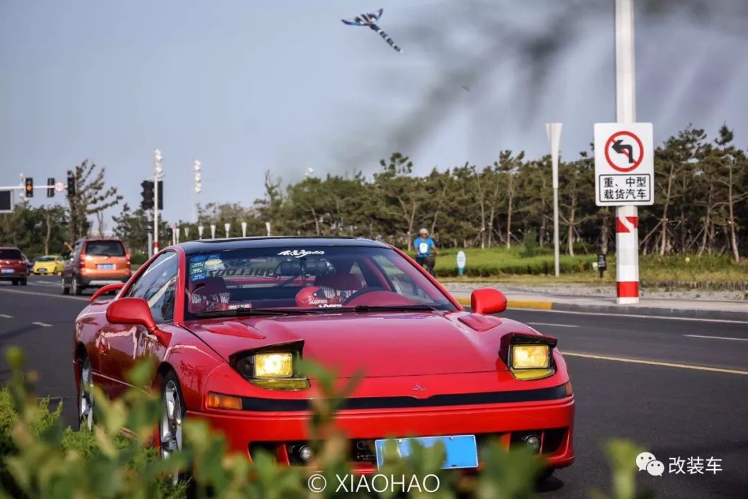 三菱3000gt跑车敞篷版,30万买一台30年前的三菱3000gt