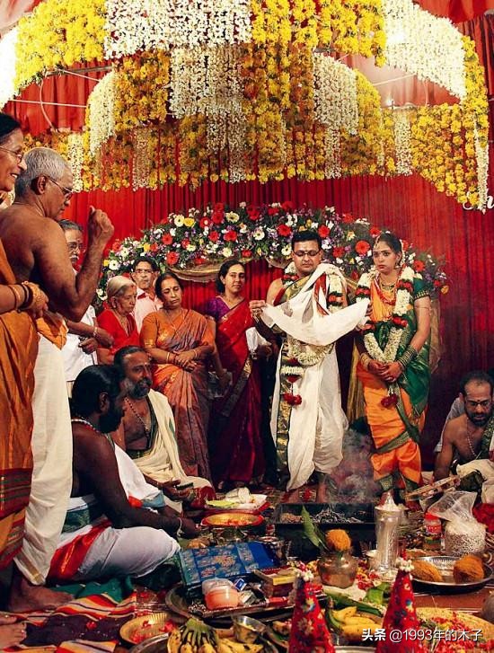 嫁给老外还要倒贴吗,嫁给外国人你愿意吗