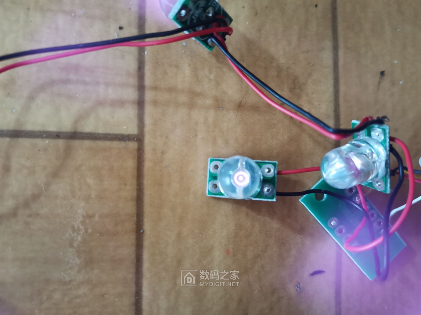 头部按摩器八爪式拆解,头部按摩器评测视频