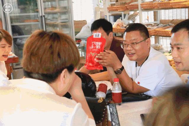 呷哺和海底捞番茄底料,海底捞和呷哺呷哺的火锅底料