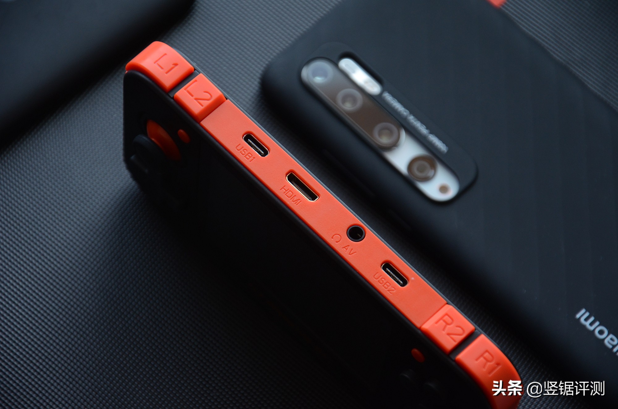 3.5英寸IPS屏，能模拟运行数千款游戏，国产“口袋掌机”评测