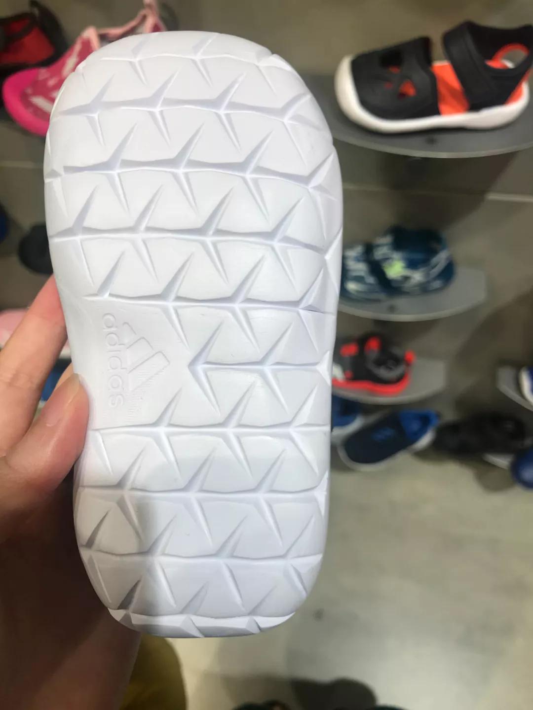 儿童凉鞋什么材质耐穿又好看,儿童凉鞋怎么推荐