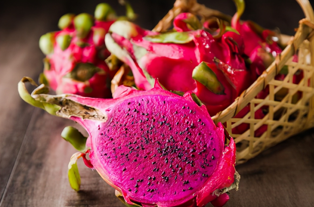 火龙果怎样买是最好的,红心火龙果怎么买新鲜又便宜